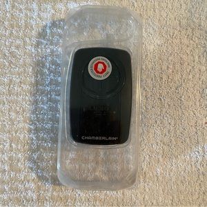 Chamberlain KLIK5U-BK2 Clicker 2 Battery Garage Door Opening Remote